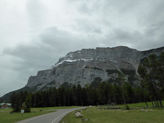 Tunnel Mountain 