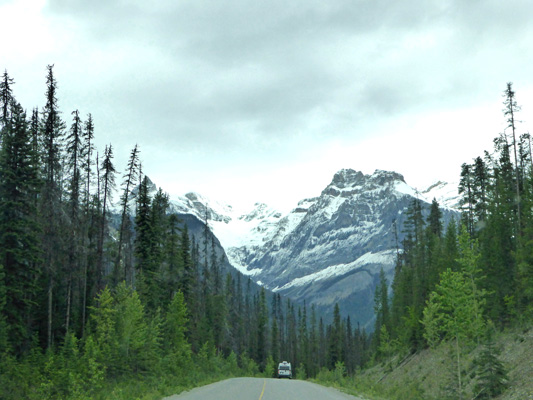 Road towards Emerald Lake