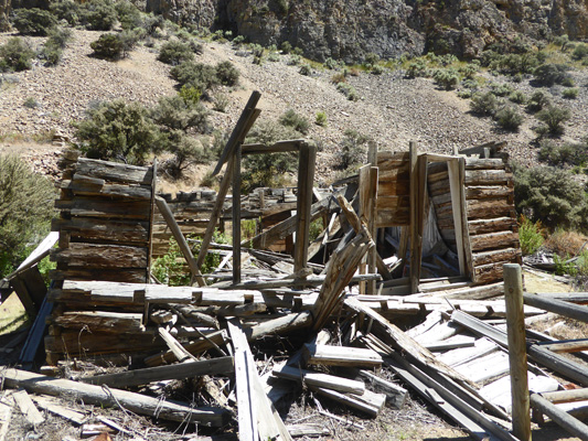 Log Structure Bayhorse