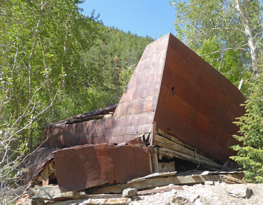 Tin roof building Bayhorse