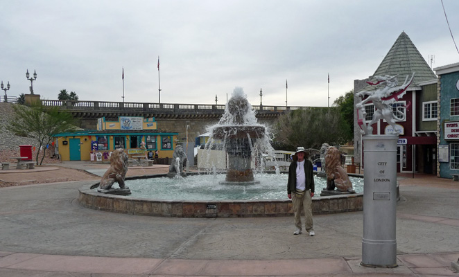 Walter Cooke fountain at Lake Havasu City London Bridge