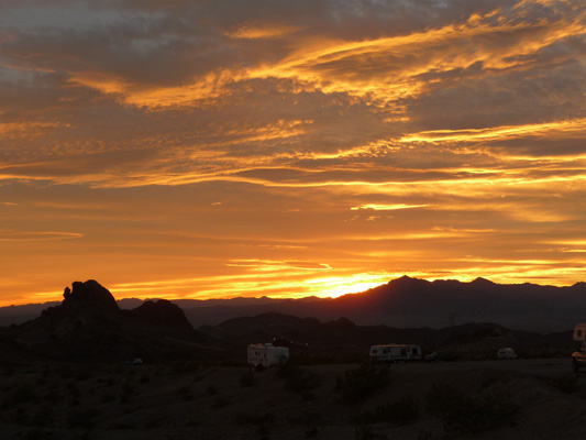 Golden sunset north of Lake Havasu City