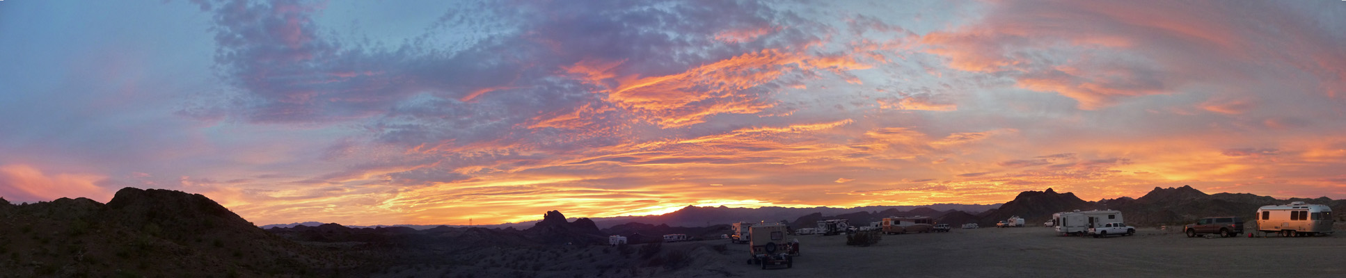 Pink sunset north of Lake Havasu City