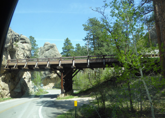 Pigtail bridge