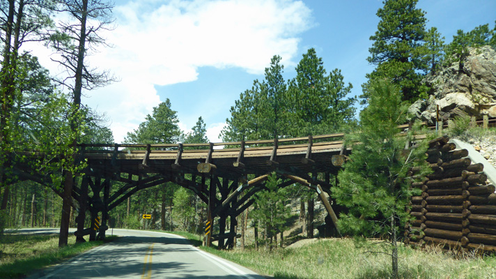 Pigtail bridge
