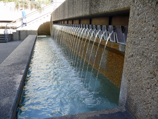 Riverwalk fountain