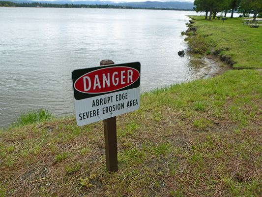 Danger Abrupt Edge sign