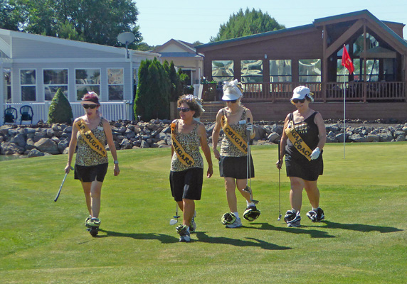 JRR Cougars golfing