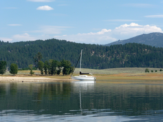 Sailboat moored at Sugarloaf Lake Cascade