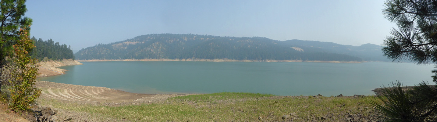 Smoky view Dworshak reservoir