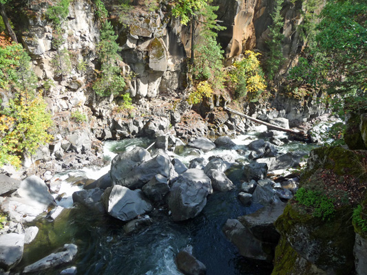 Large Boulders in Rogue River near Prospect Falls OR