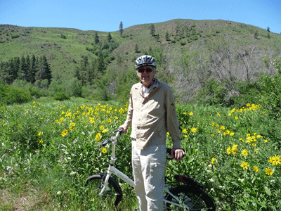 Walter Cooke Pearrygin State Park with balsamroot