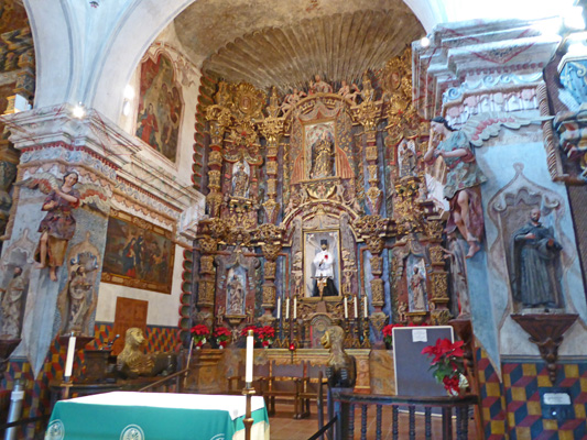 Altar Mission San Xavier del Bac