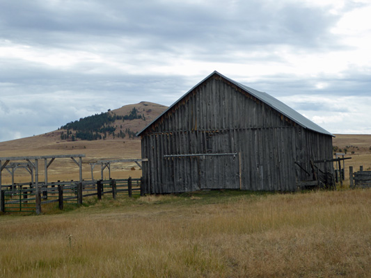 Duckett Barn Zumwalt Prairie Preserve